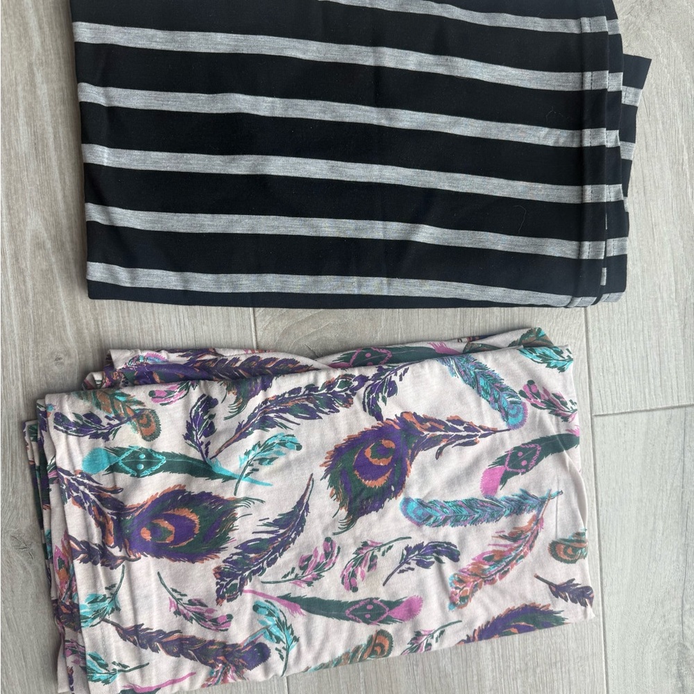 Set of two Itzy Ritzy infinity scarves